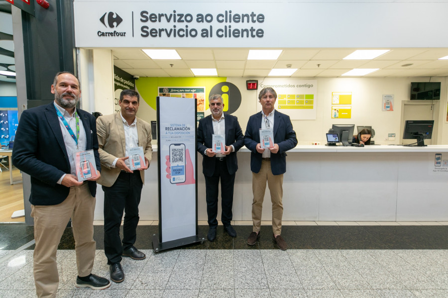 Reclamar desde el móvil: el Carrefour de As Cancelas se suma a la red gallega de quejas digitales