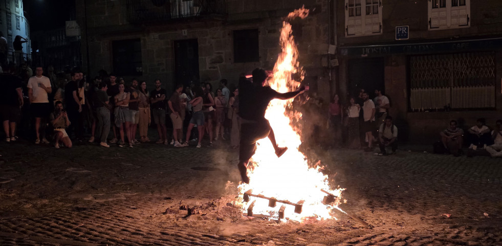 La noche de San Juan 2025 en Santiago de Compostela. Foto de Eladio Lois (1)
