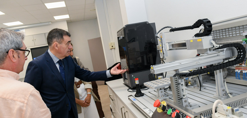 Santiago estrena un aula de robótica puntera para FP