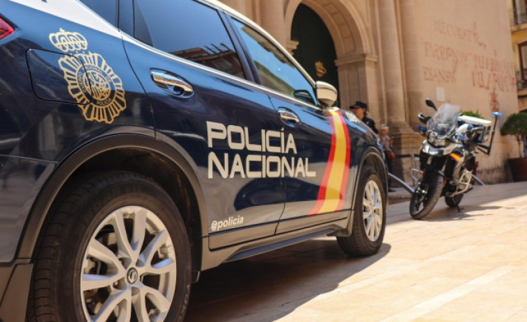 Investigan en Santiago un asalto con butrón a una sucursal del BBVA
