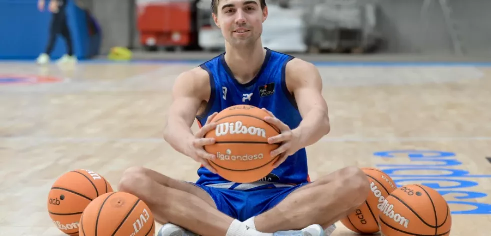 El Monbus Obradoiro anuncia al primer fichaje de la temporada