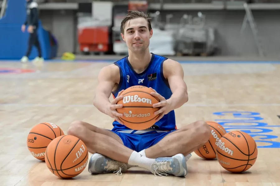 El Monbus Obradoiro anuncia al primer fichaje de la temporada