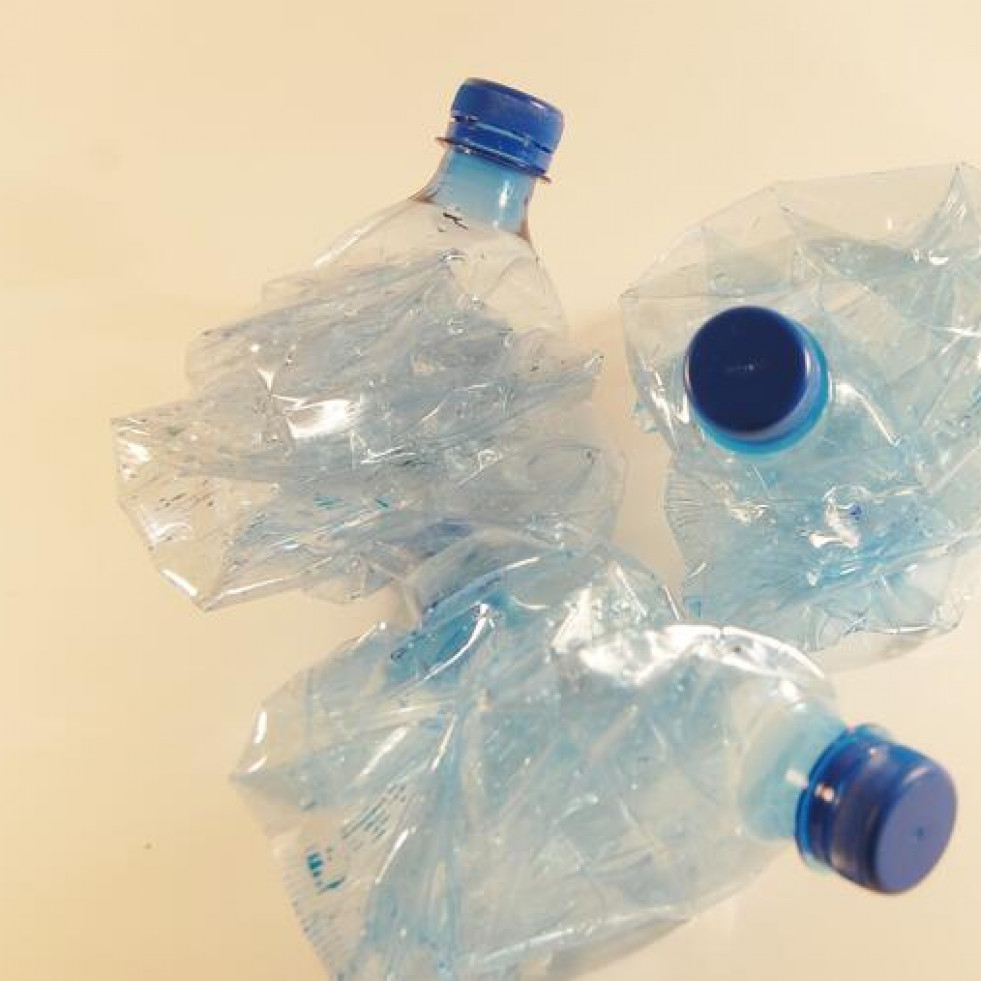 Nova tecnoloxía compostelá revoluciona a reciclaxe do plástico co uso de bacterias e nanosferas