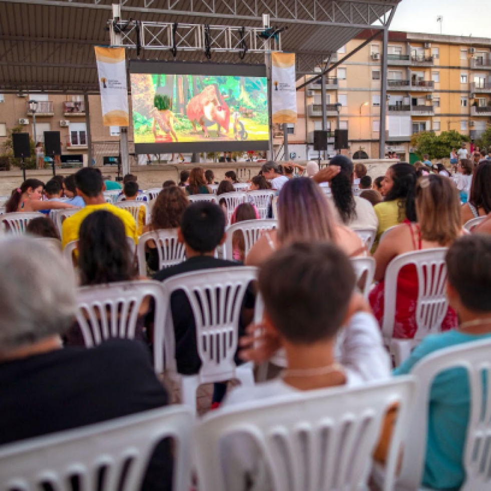 'Compostela máis Solidaria' pecha con dúas sesións de cine ao aire libre