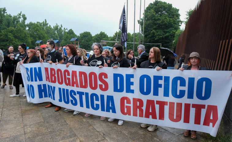 Profesionales del Turno de Oficio 'peregrinan' en Santiago para denunciar 