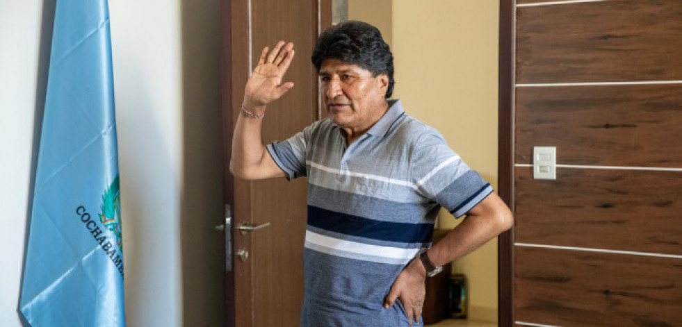 Dos mil personas con estacas, escudos y lanzas protegen el último fortín de Evo Morales