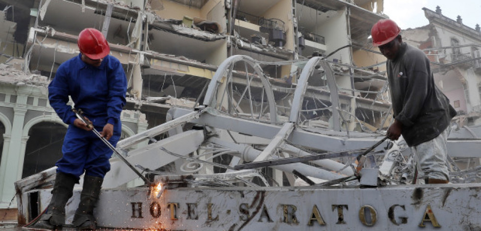 Tres muertios al derrumbarse un edificio en La Habana Vieja