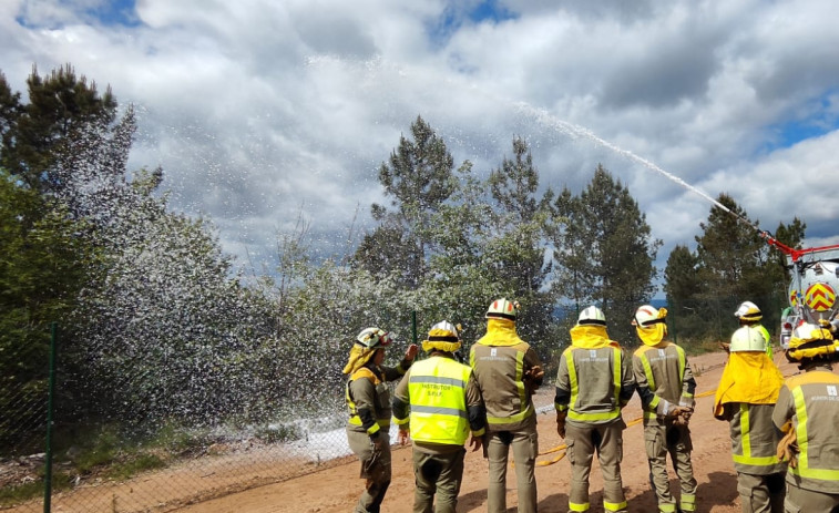 A Xunta incrementa un 19% o orzamento para a formación do persoal contra incendios forestais