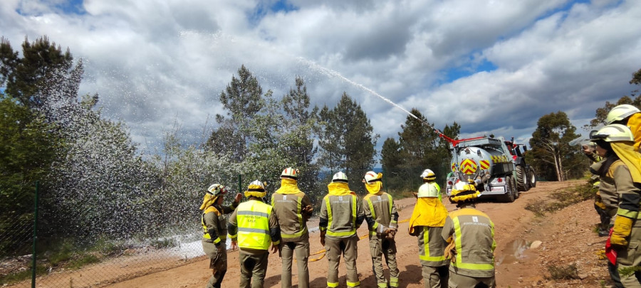 A Xunta incrementa un 19% o orzamento para a formación do persoal contra incendios forestais