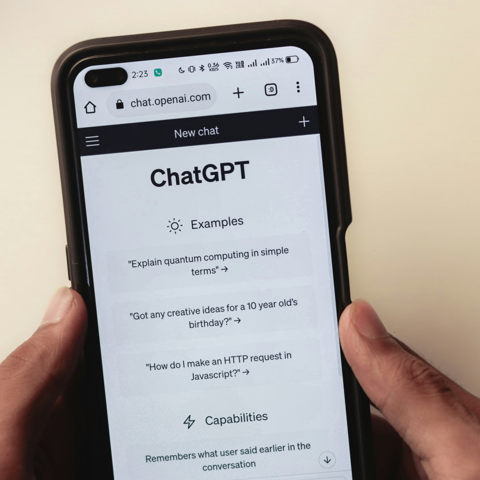 ChatGPT presenta su nuevo agente inteligente capaz de navegar por la web y crear presentaciones PowerPoint