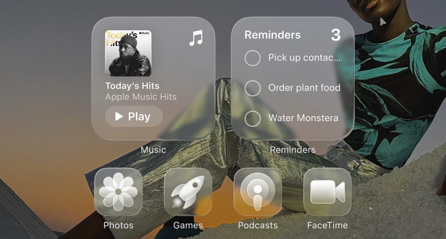 Apple demanda a un youtuber por filtrar el rediseño “Liquid Glass” en iOS 26 y sacar provecho