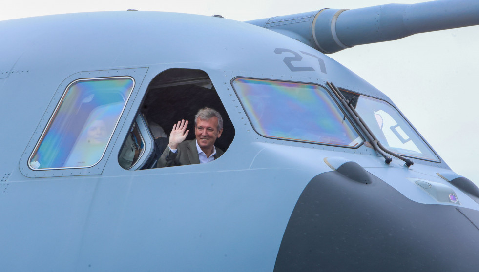 Noventa aniversario de la presencia de la aeronáutica militar en Compostela Foto Xoán Rey (3)