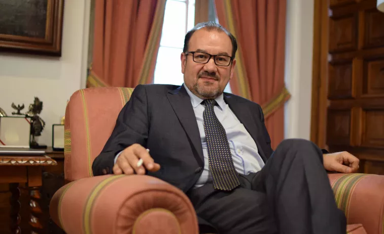 El rector de la USC se abre a modificar el convenio con el Sergas si la UDC implanta Medicina