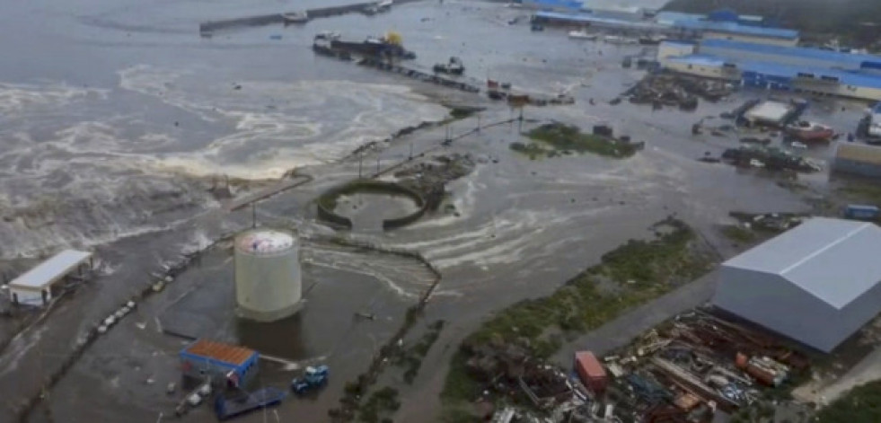 Alerta de tsunami en todo el Pacífico por un fuerte terremoto de 8,8 grados