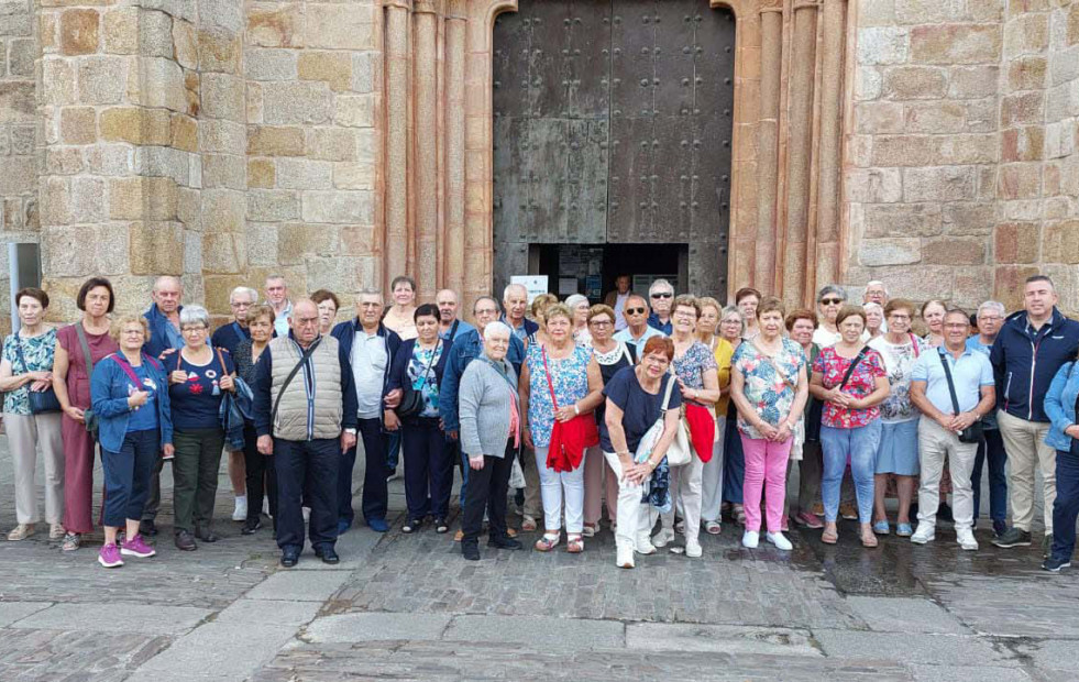 Más de 120 mayores de Brión participaron en las excursiones de verano organizadas por el Concello