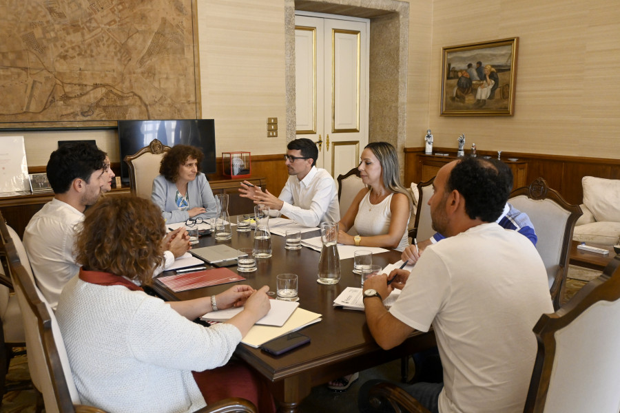 Padrón quiere seguir los pasos de Santiago para regular el turismo y proteger la habitabilidad