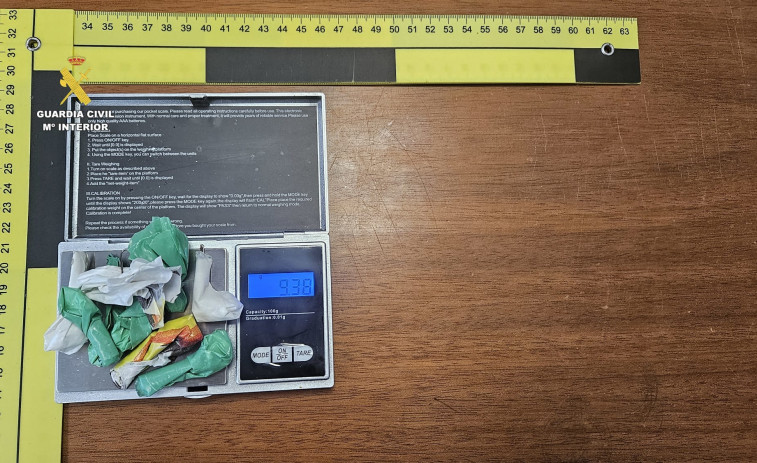 Un detenido en Teo por tráfico de drogas y por conducir sin carné