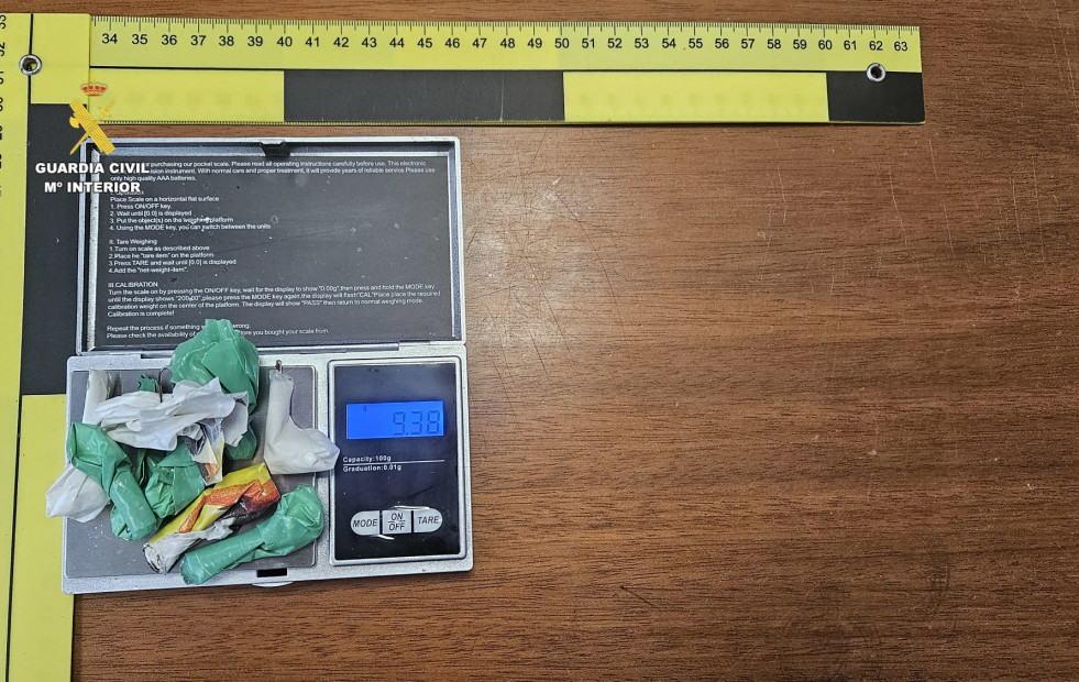 Un detenido en Teo por tráfico de drogas y por conducir sin carné