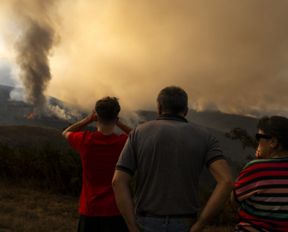 Galicia2INCENDIOSOURENSEMACEDACHANDREXA