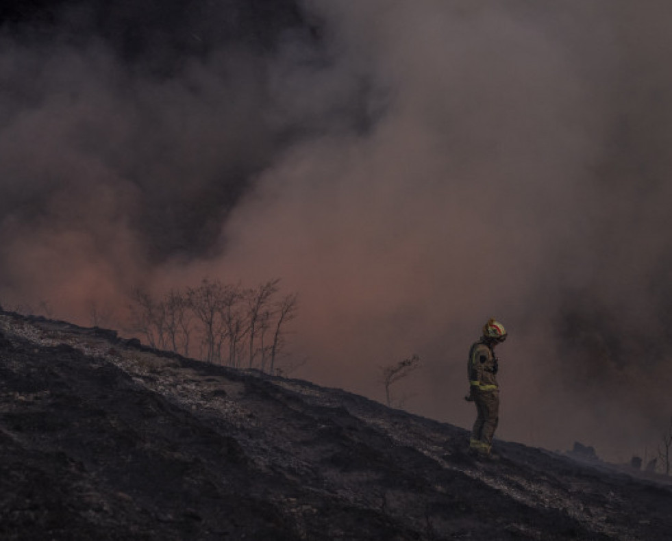 Galicia1INCENDIOSGALICIAOURENSE 2