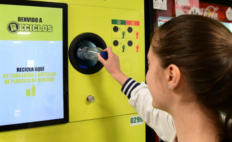 A comunidade da USC reforza o seu compromiso ambiental reciclando case 30.000 envases