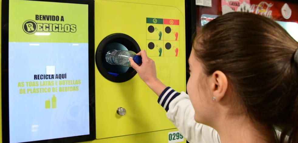 A comunidade da USC reforza o seu compromiso ambiental reciclando case 30.000 envases