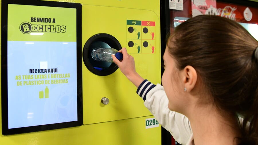 A comunidade da USC reforza o seu compromiso ambiental reciclando case 30.000 envases