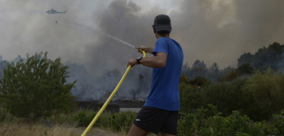 Vuelve a cortarse la circulación ferroviaria Madrid-Galicia por los incendios en Ourense