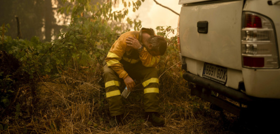 El bombero forestal que murió anoche en León era originario de Ourense y tenía 57 años
