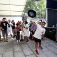 Competición ‘a gorrazos’ en Arteixo
