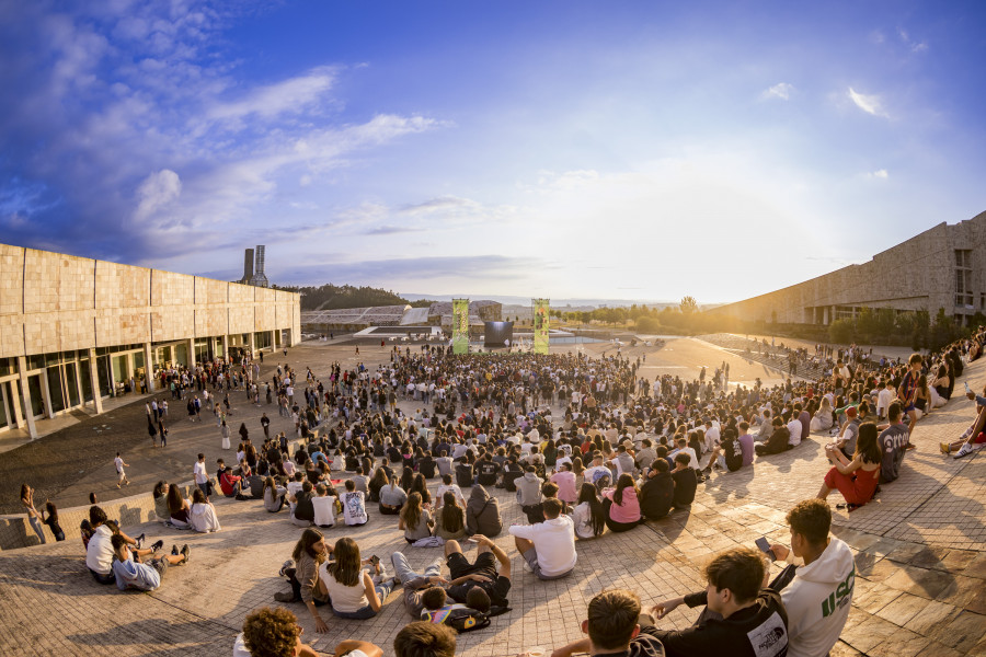 Futurachicapop y DJ Kike Varela cierran este jueves el ciclo ‘Atardecer no Gaiás’ con un concierto lleno de sorpresas y accesibilidad