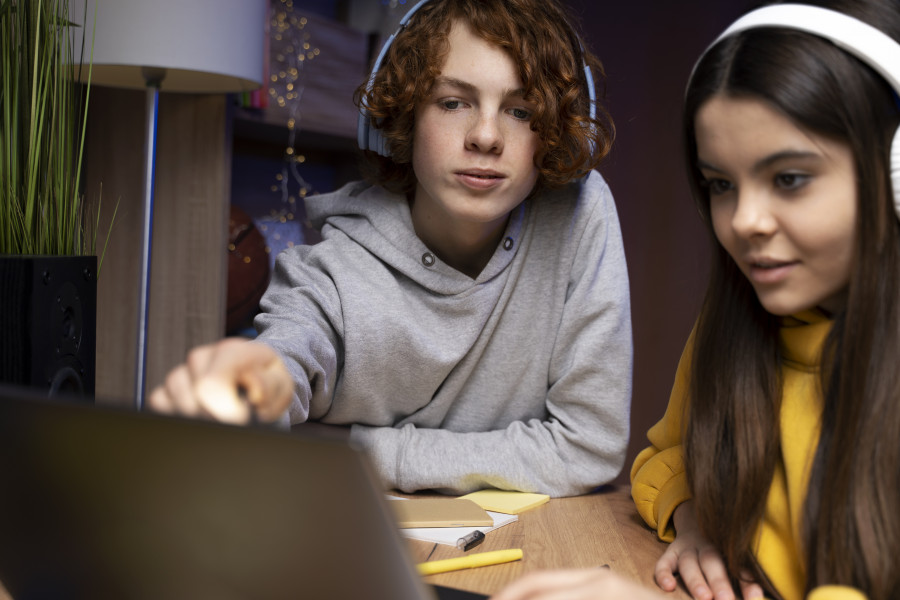 Los estudiantes que dependen de la IA pierden habilidades de lectura y sufren problemas de comprensión