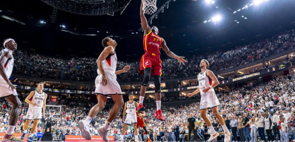 España suma una derrota más antes del Europeo, pero mejora y compite ante Alemania (95-75)