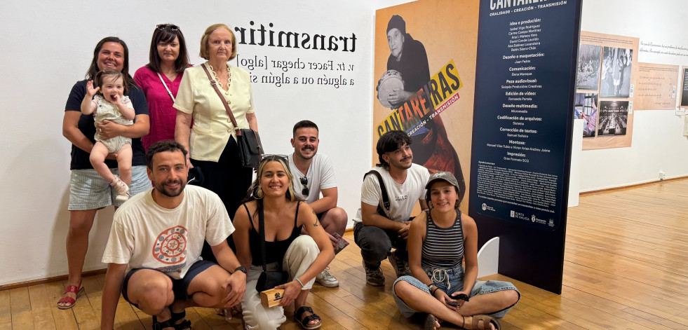 Catro xeracións da familia de Salomé de Maroxo homenaxean a súa memoria no Museo do Pobo Galego