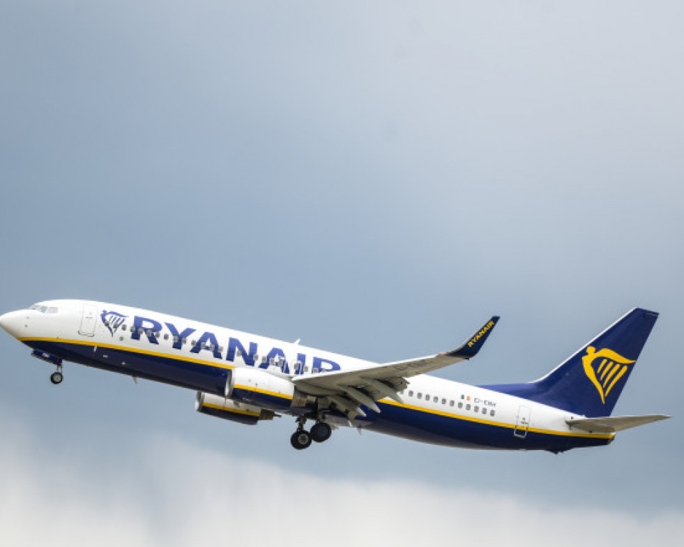 EuropaPress 4640135 filed 30 april 2019 hessen frankfurtmain ryanair aircraft is approach to 1024352
