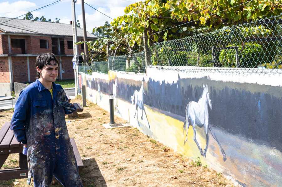 O Pino inaugura o mural gañador do I Concurso de Murais, obra do artista madrileño Miguel Nieto