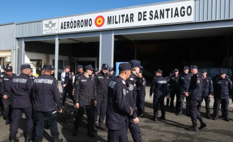 Galicia despide al contingente de bomberos rumanos que apoyó en la extinción de incendios