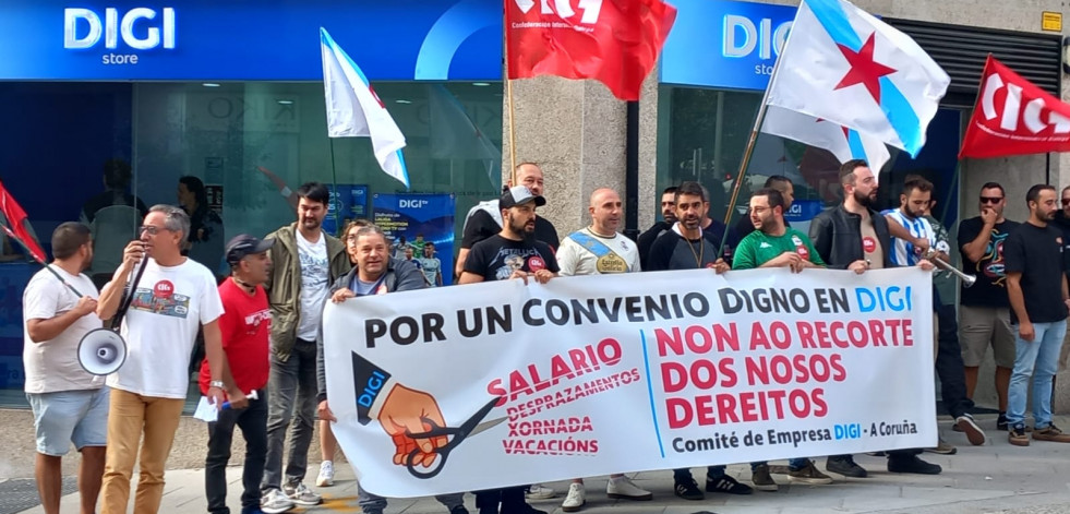 Trabajadores de DIGI protestan en Santiago contra el convenio que denuncian como un retroceso laboral