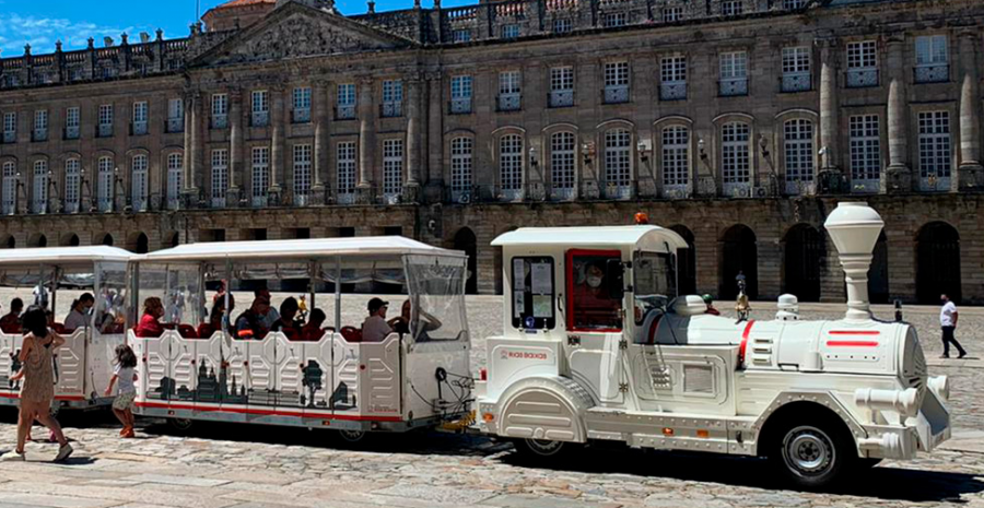 El tren turístico de Santiago funciona con normalidad tras estar detenido el viernes por el atropello