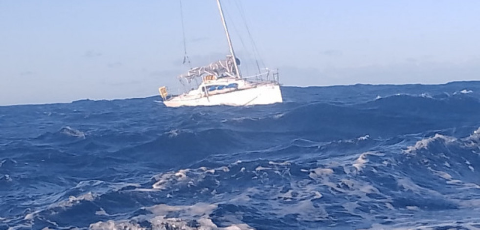 Muere el tripulante de un velero evacuado en Burela