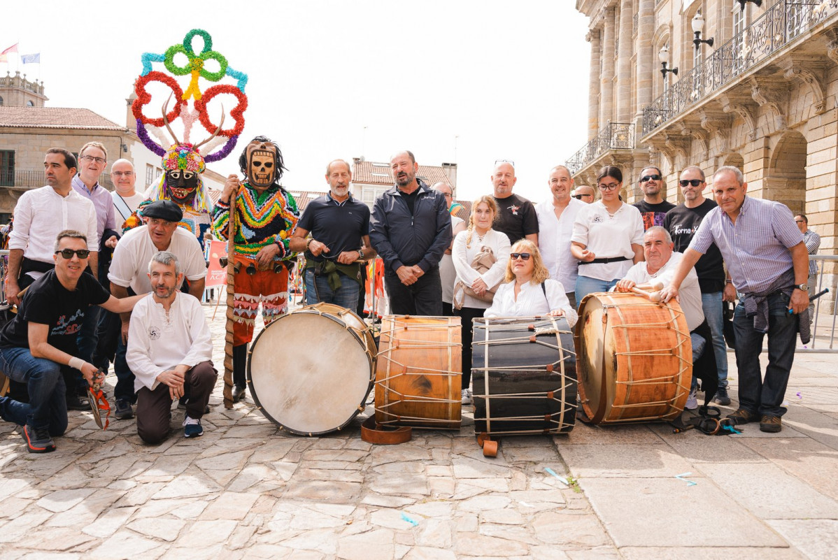 Desfile de Entroidos Tradicionais en Santiago (2)