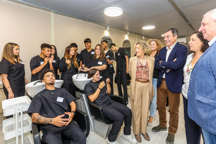 Galicia estrena aulas nómadas de FP: un modelo piloto en Ames