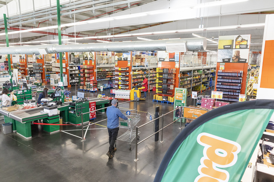Vegalsa-Eroski inaugura en Santiago el Cash Record más grande de su red comercial