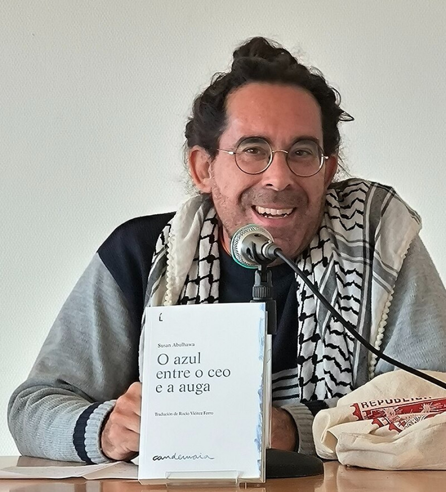 “Baobab”: un fotopoemario de Moncho Iglesias que viaxa por África