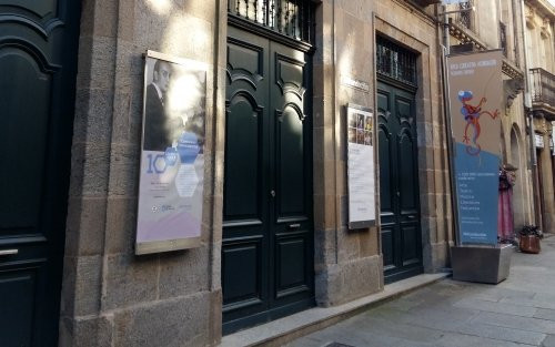Fachadasedecompostela  narrow