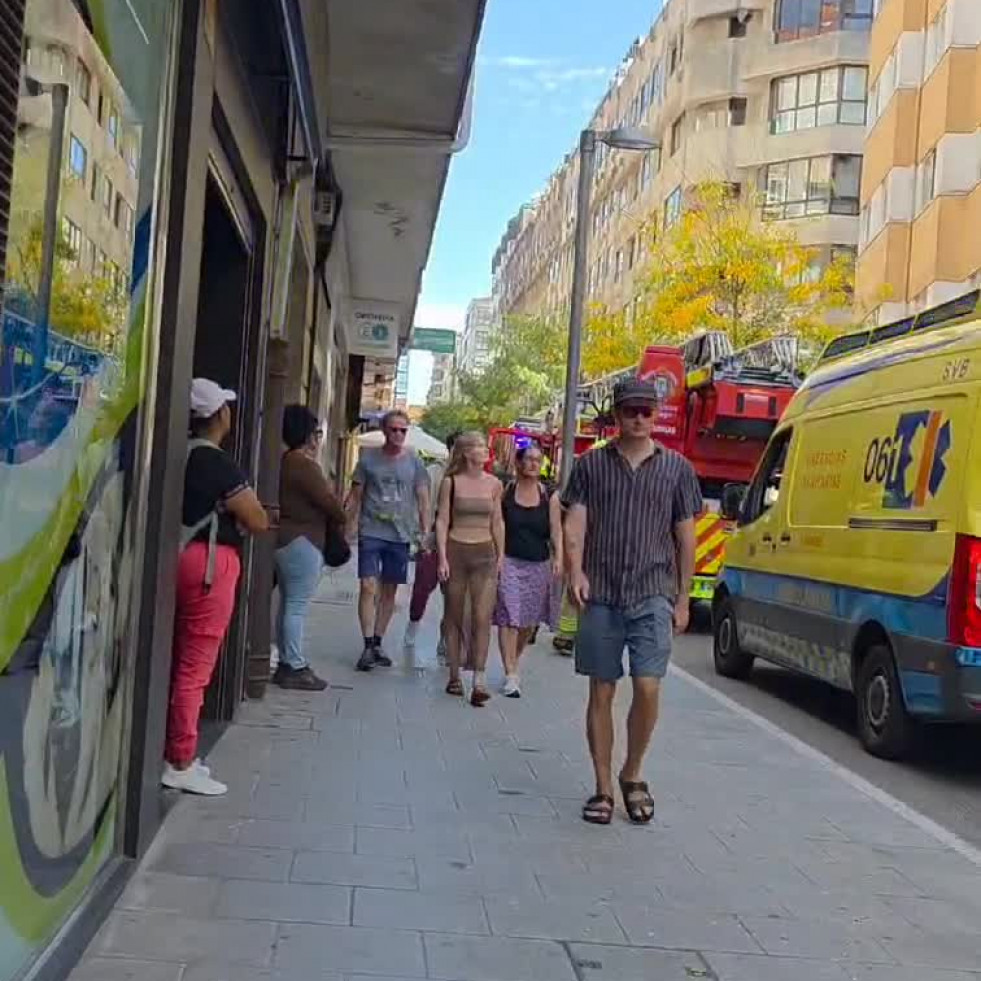 Una falsa alarma moviliza a Policía, Bomberos y Urxencias en pleno centro de Santiago